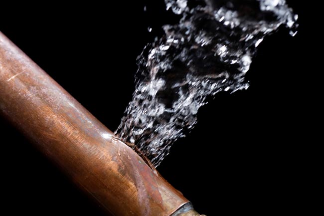 burst-pipe-medium.jpg